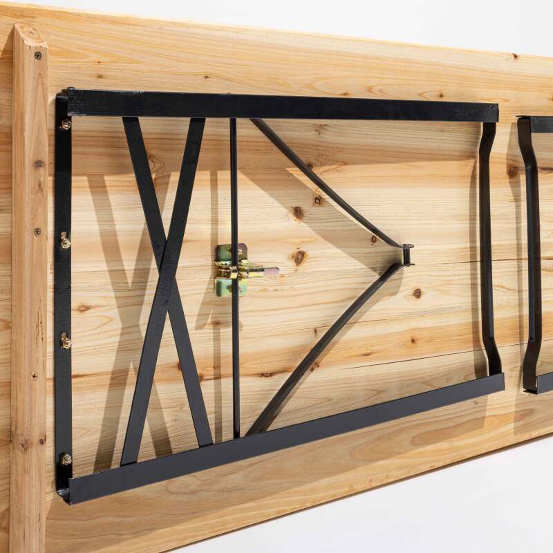 Set tavolo e panche in legno