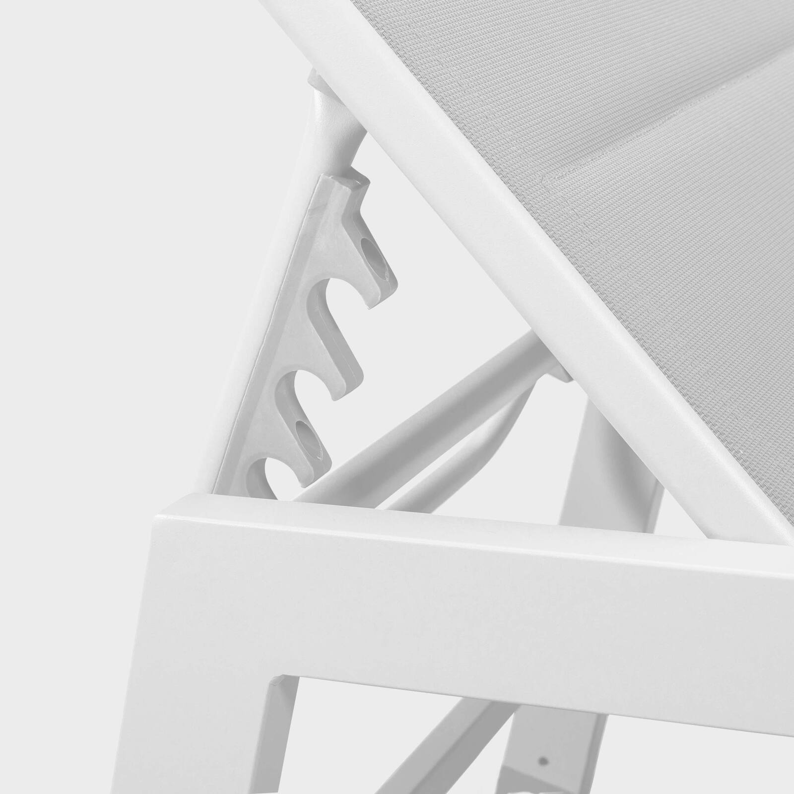 Lettino prendisole reclinabile in 5 posizioni Lettino prendisole reclinabile in 5 posizioni