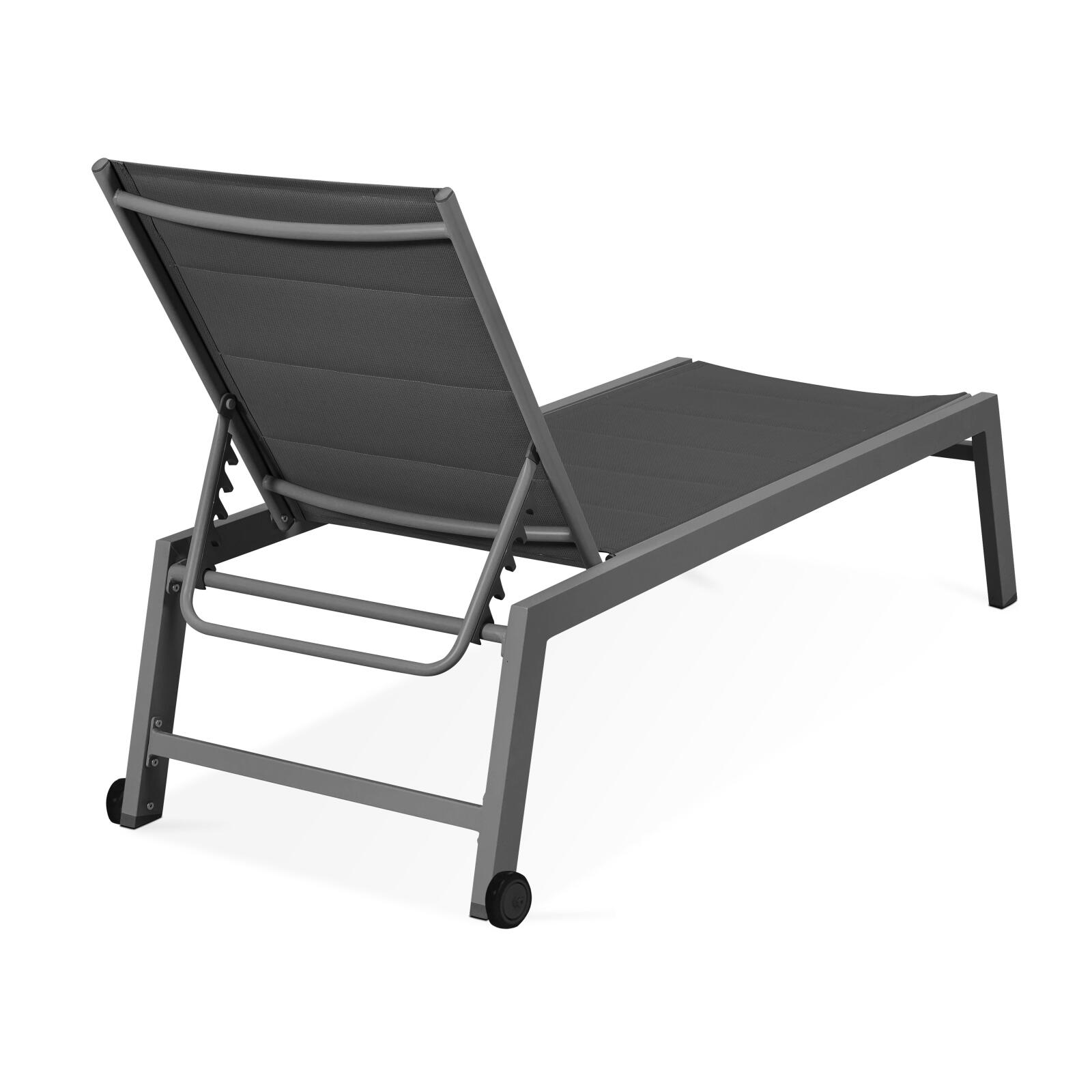 Set di 2 lettini prendisole con ruote, reclinabili in 5 posizioni Set di 2 lettini prendisole con ruote, reclinabili in 5 posizioni