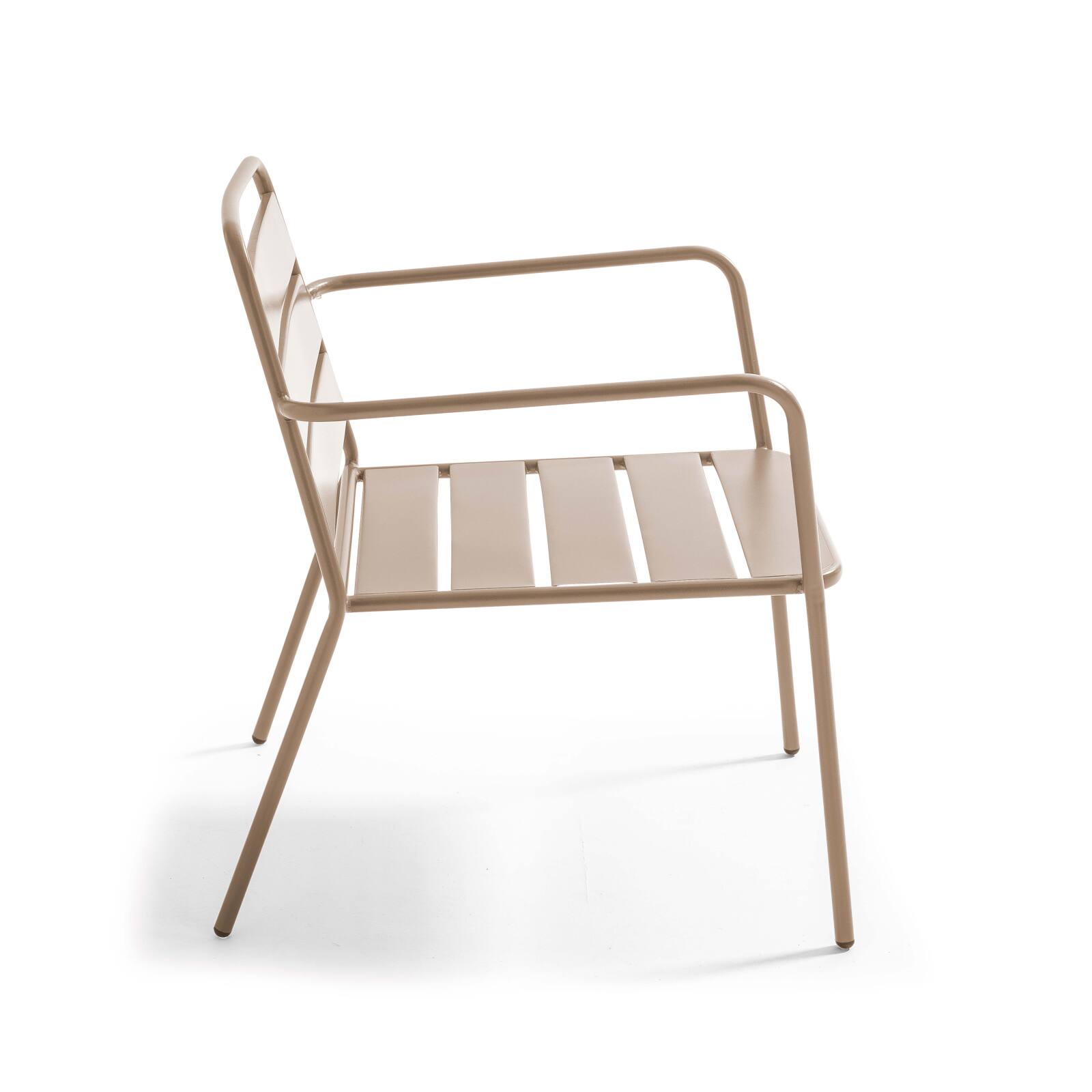 Poltrona da giardino bassa in metallo