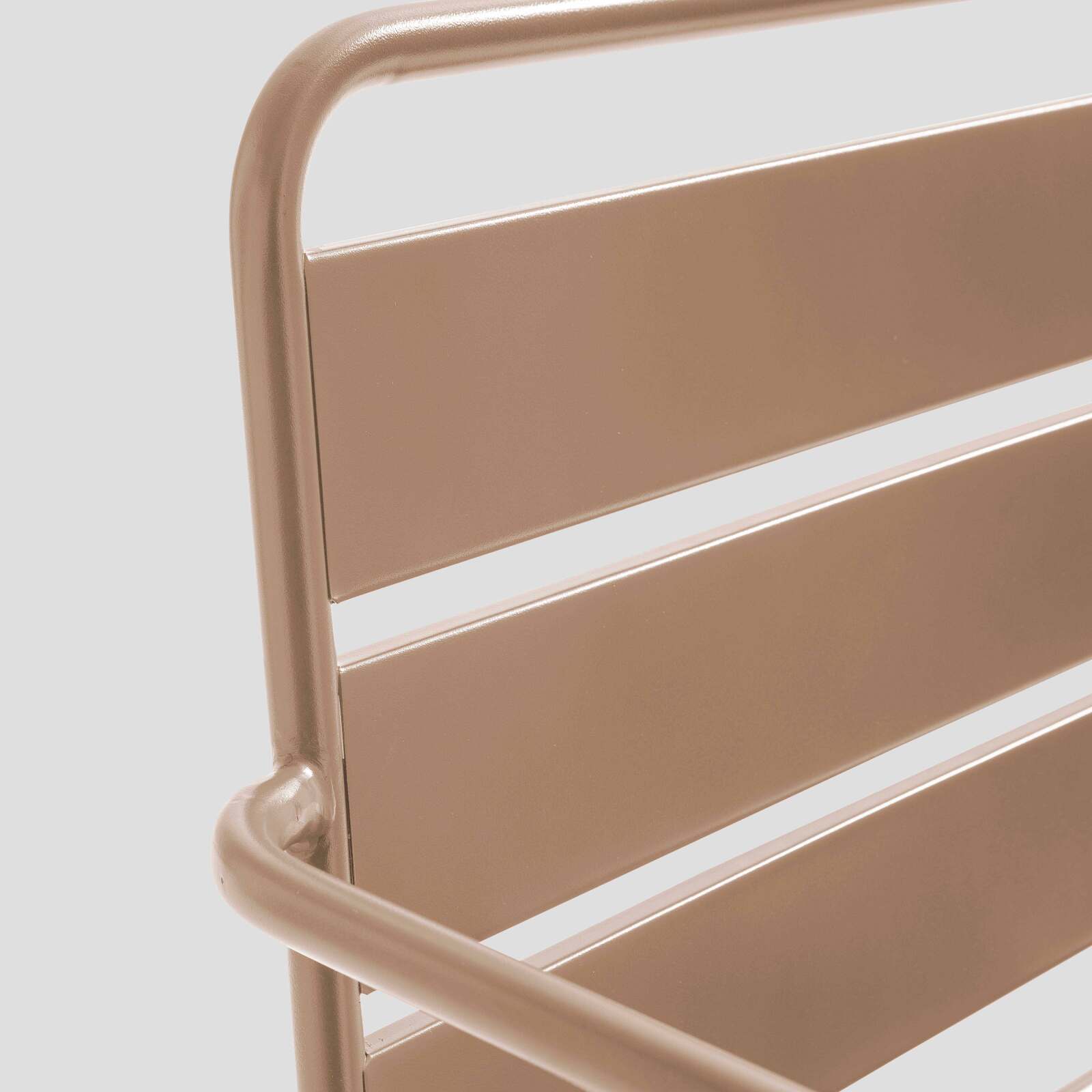 Poltrona da giardino bassa in metallo Poltrona da giardino bassa in metallo