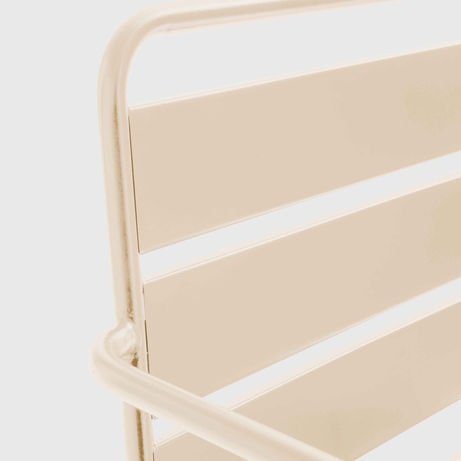 Poltrona da giardino bassa in metallo