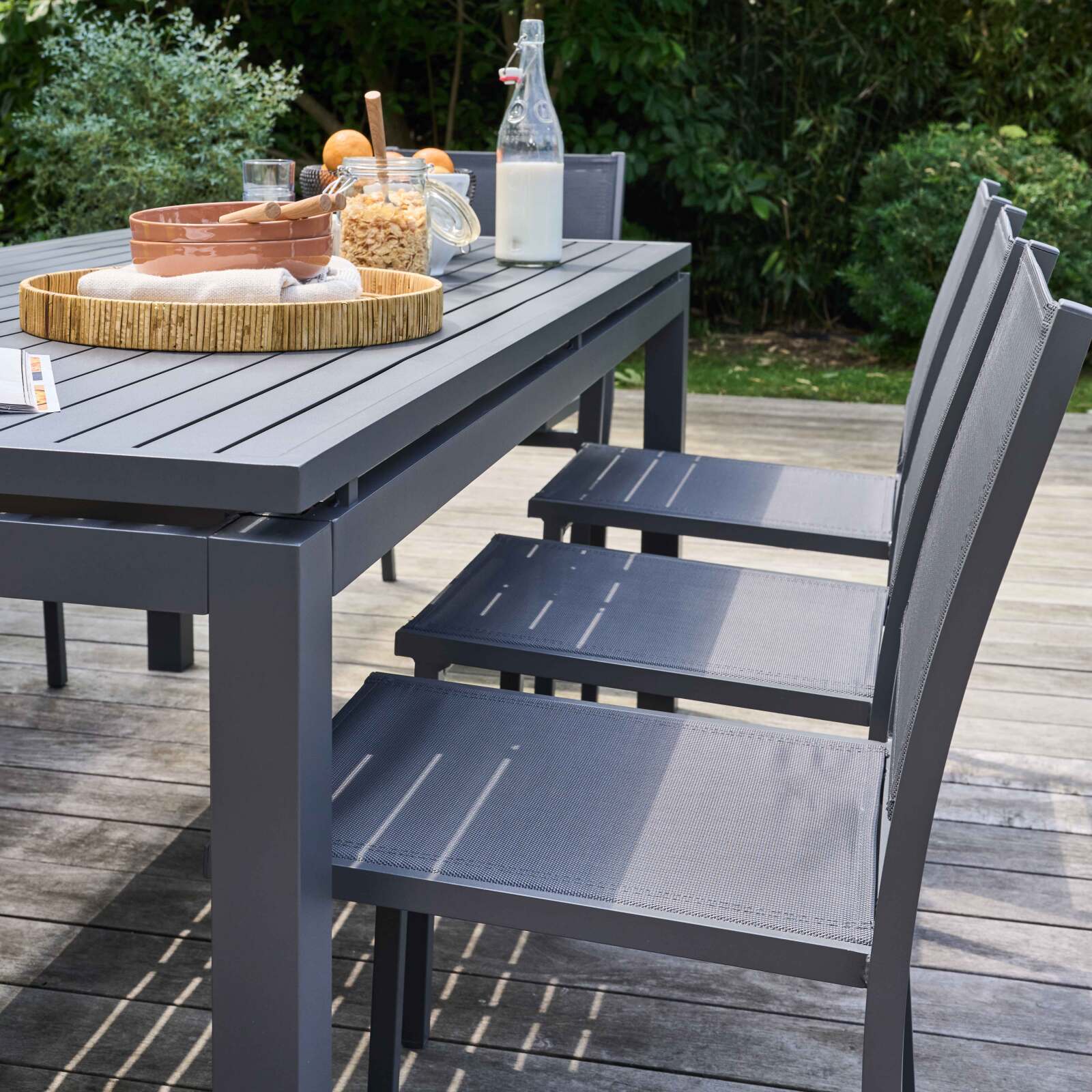 Tavolo da giardino rettangolare allungabile in alluminio con 6 sedie e 2 sedie con braccioli Tavolo da giardino rettangolare allungabile in alluminio con 6 sedie e 2 sedie con braccioli