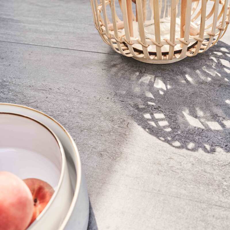 Tavolo da giardino con piano in ceramica effetto cemento (185 x 95 x 74 cm)