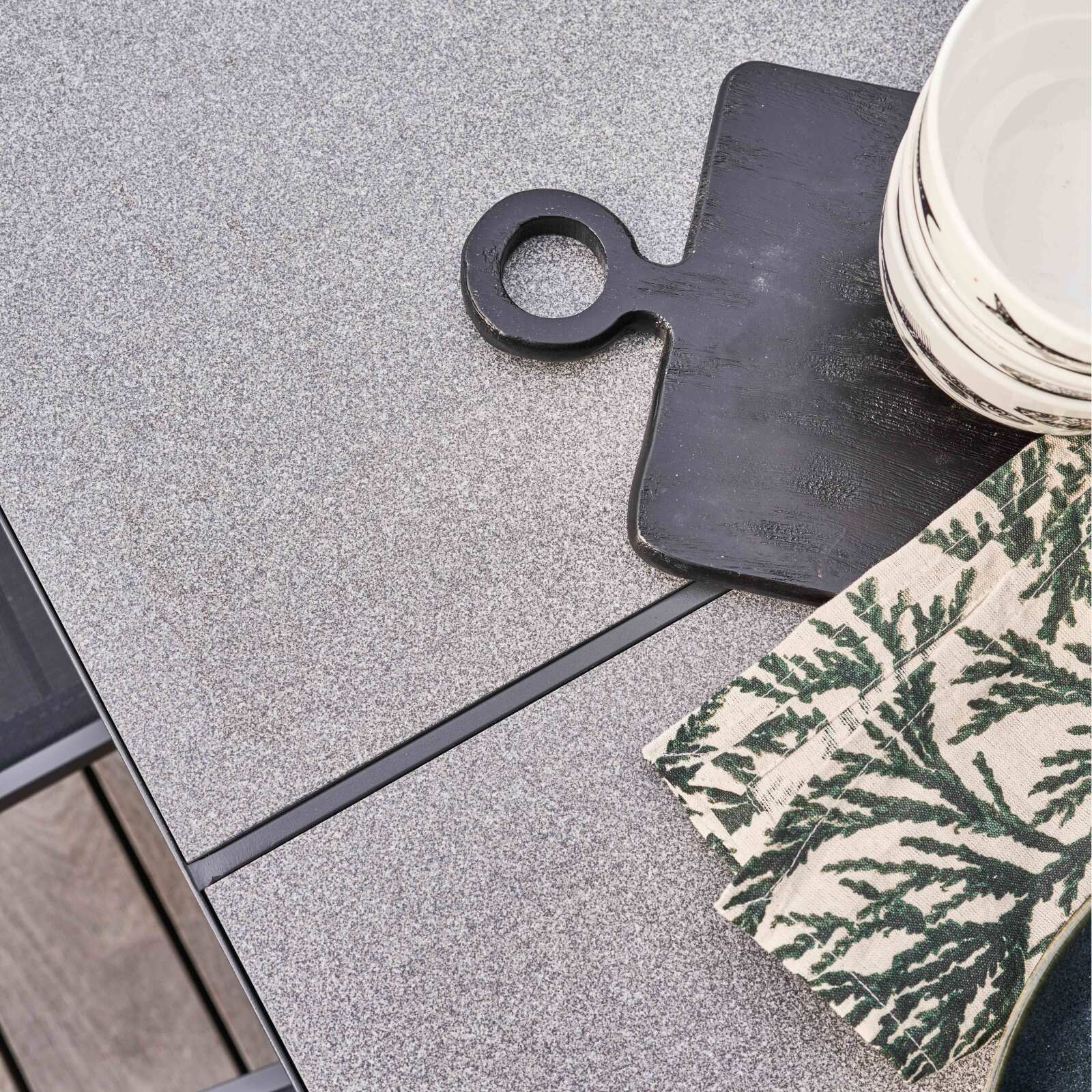 Tavolo da giardino 182 x 121 cm con piano in ceramica effetto cemento lucido e 10 sedie