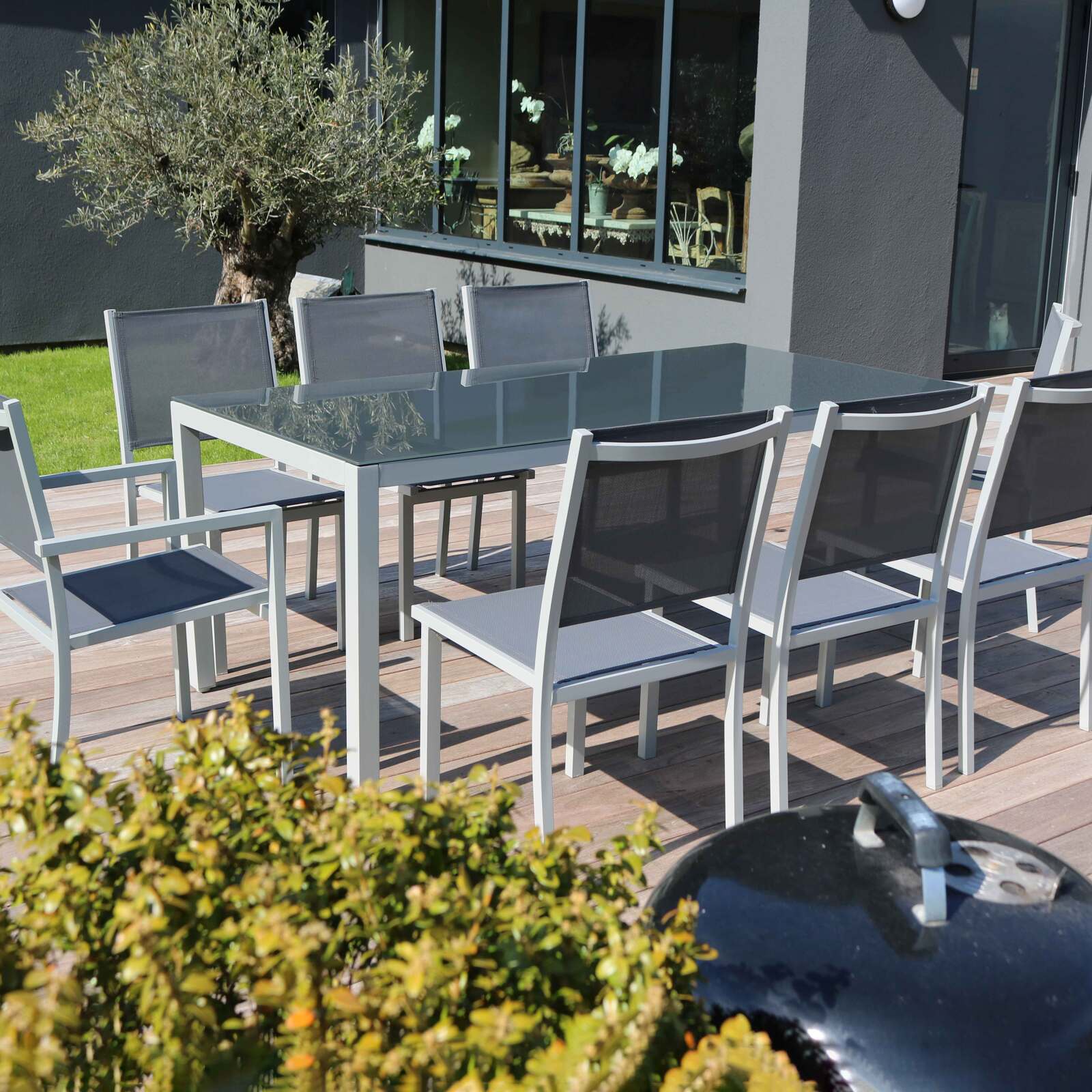 Tavolo da giardino in alluminio con piano in vetro di sicurezza (182 x 90 x 74 cm)