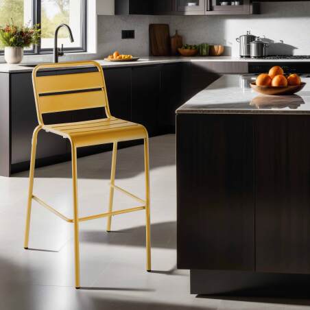 Seggiolone in metallo in stile industriale