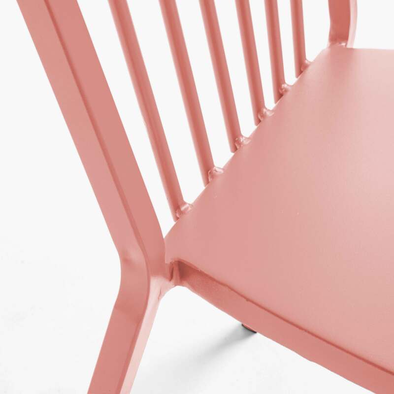 Sedia in metallo traforato (4/5)