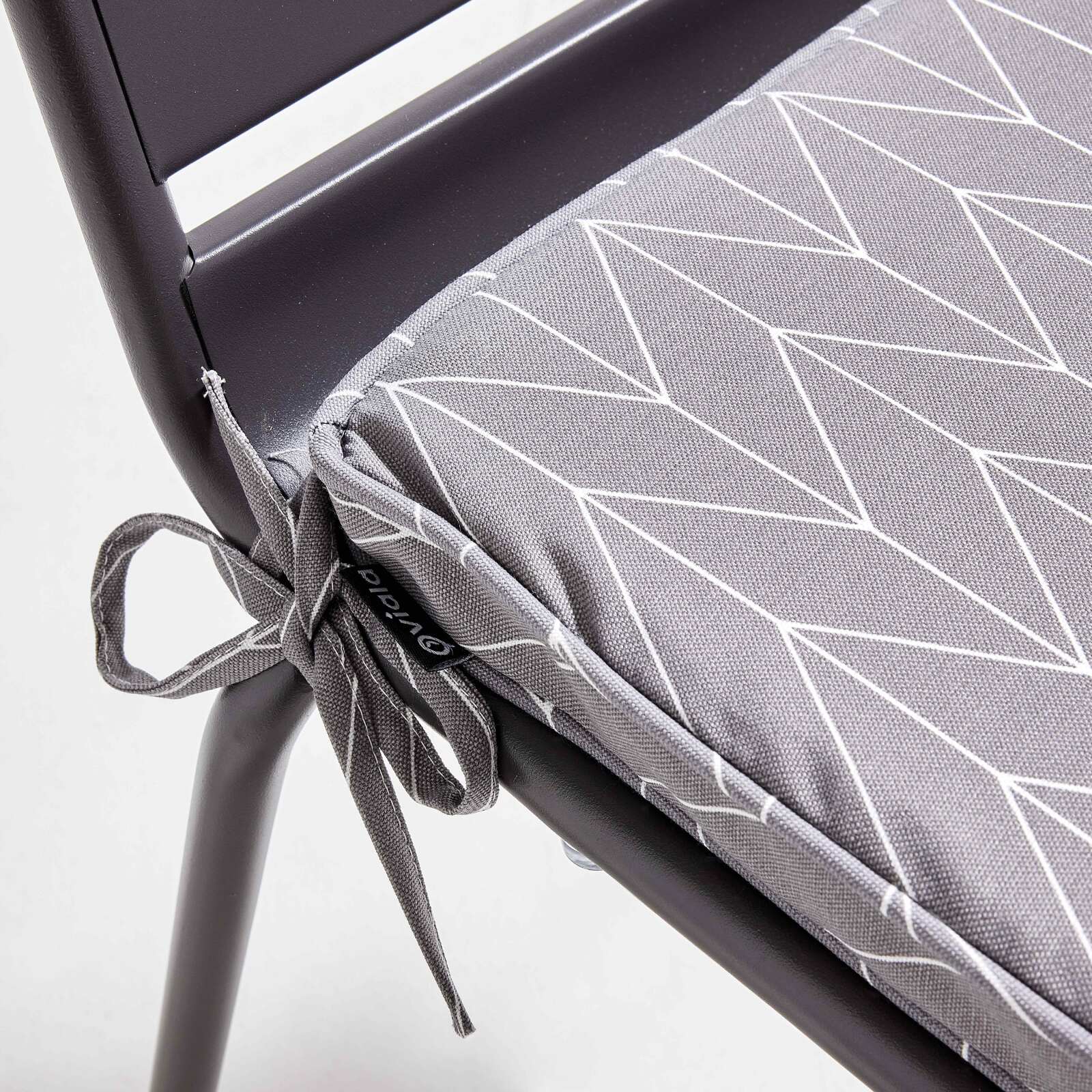 Set di 4 cuscini per sedia da esterno fantasia 40 x 40 cm Set di 4 cuscini per sedia da esterno fantasia 40 x 40 cm