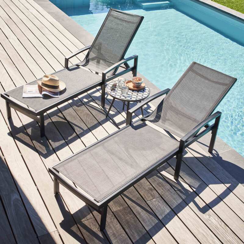 Tavolino Rotondo Da Esterno MXIMU Adirondack 45x45x45 Cm - Plastica Resistente Alle Intemperie, 2 Livelli - Portata 90 Kg - Nero