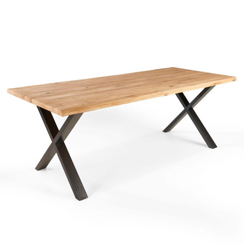 Tavolo rettangolare in rovere FSC® con bordi irregolari e gambe a croce
