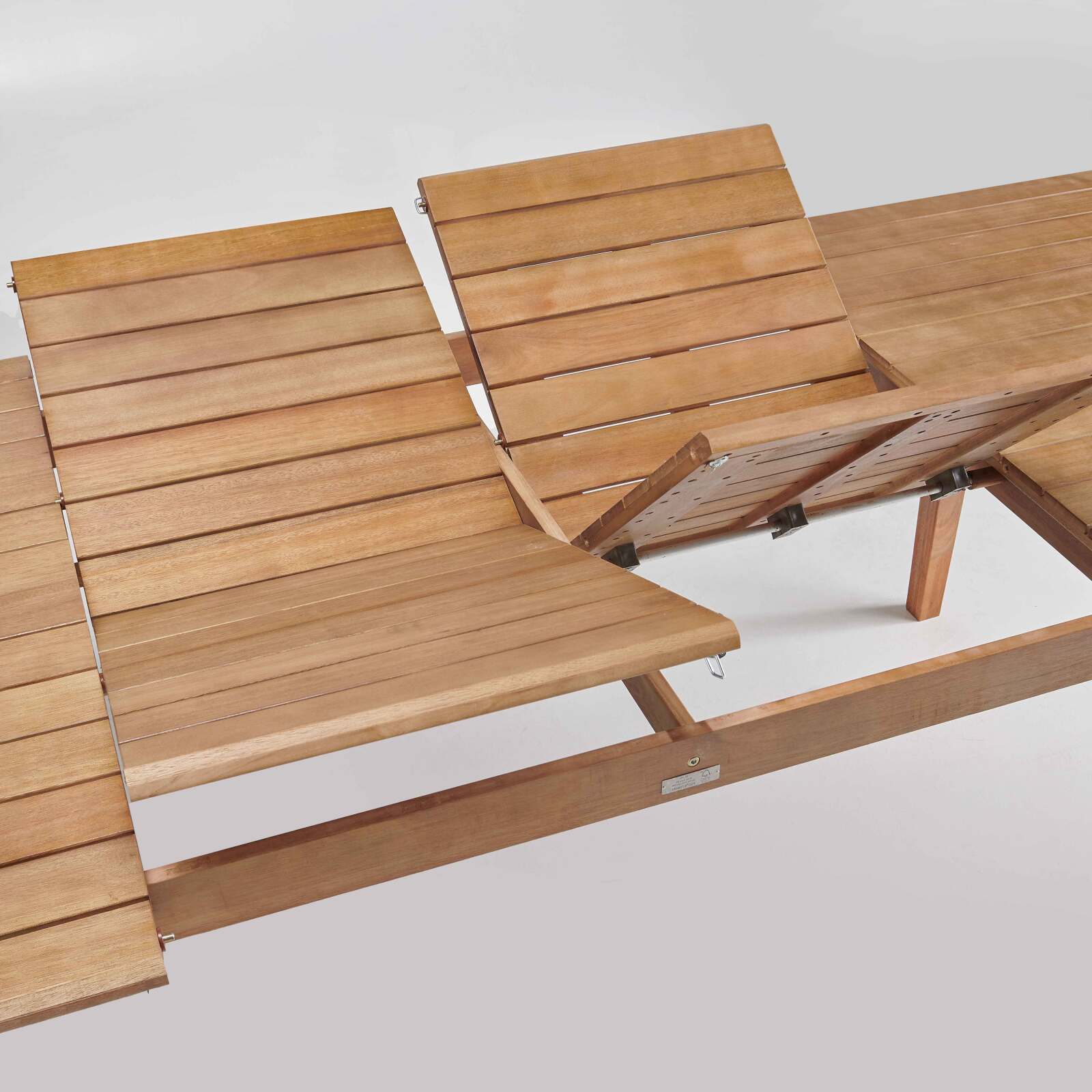 Tavolo da giardino rettangolare allungabile con 8 sedie e 2 sedie con braccioli in eucalipto FSC®