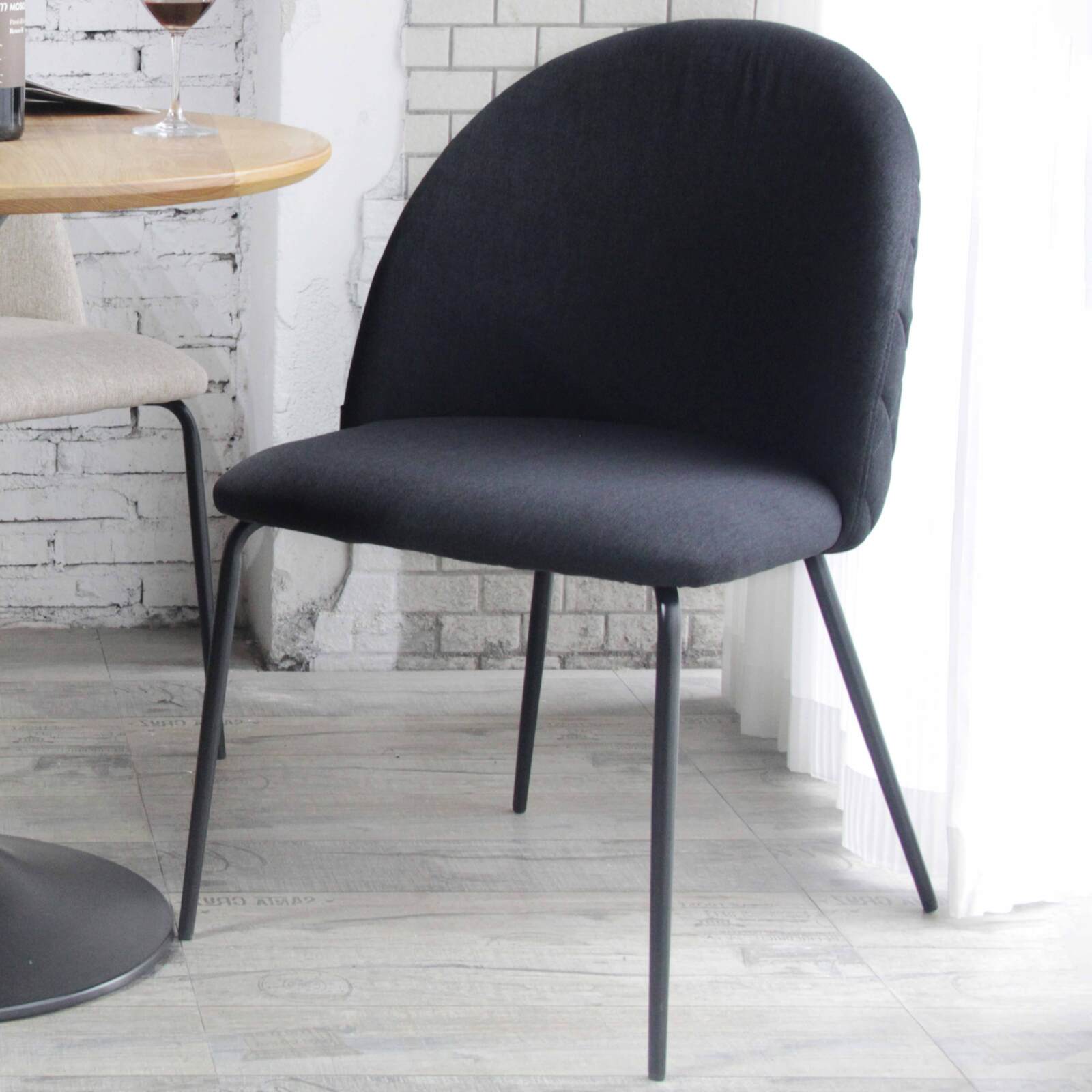 Set di 4 sedie in tessuto FSC® e legno