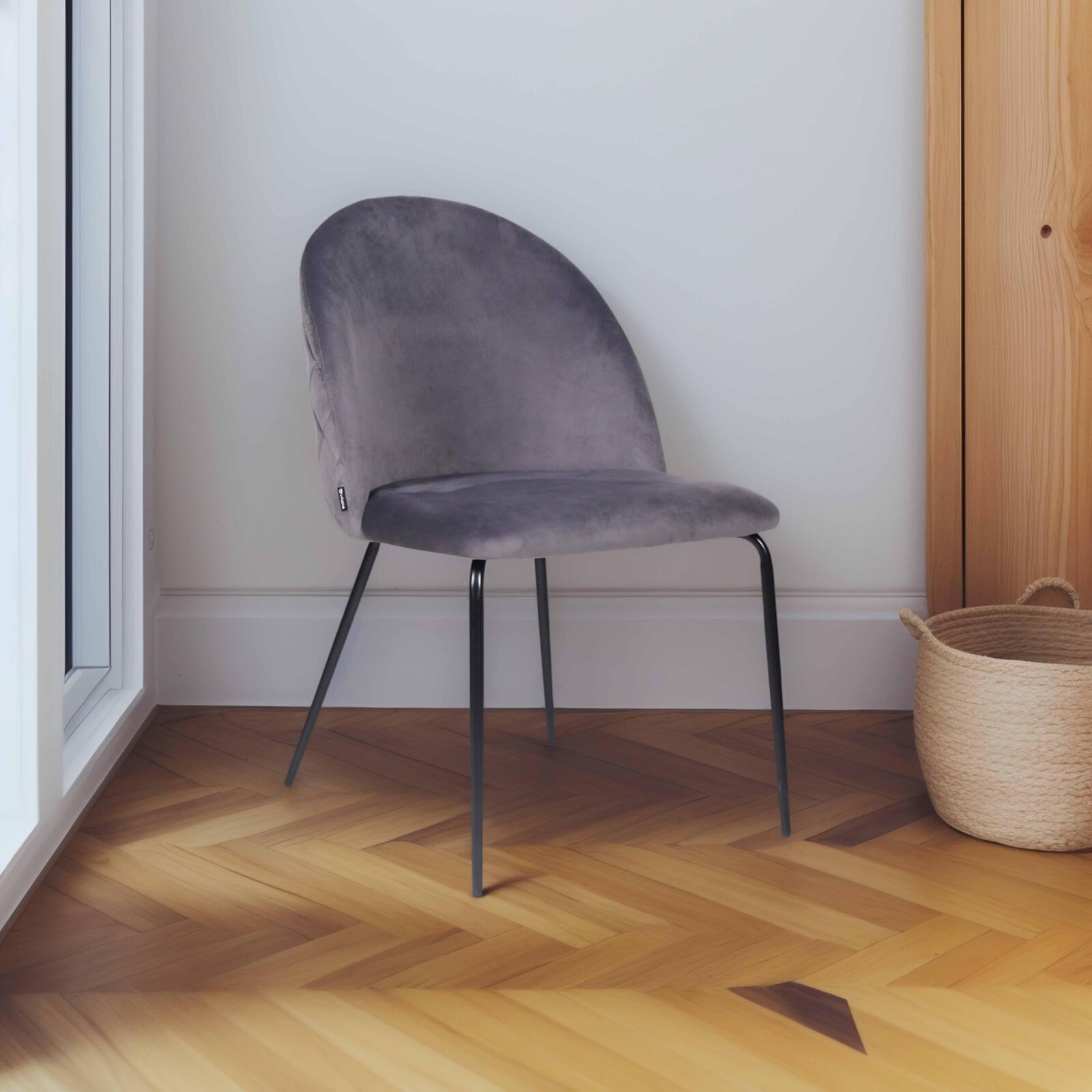 Set di 4 sedie in velluto e legno FSC®