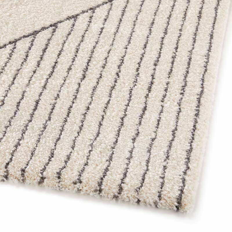 Tappeto rettangolare dal disegno lineare a pelo corto