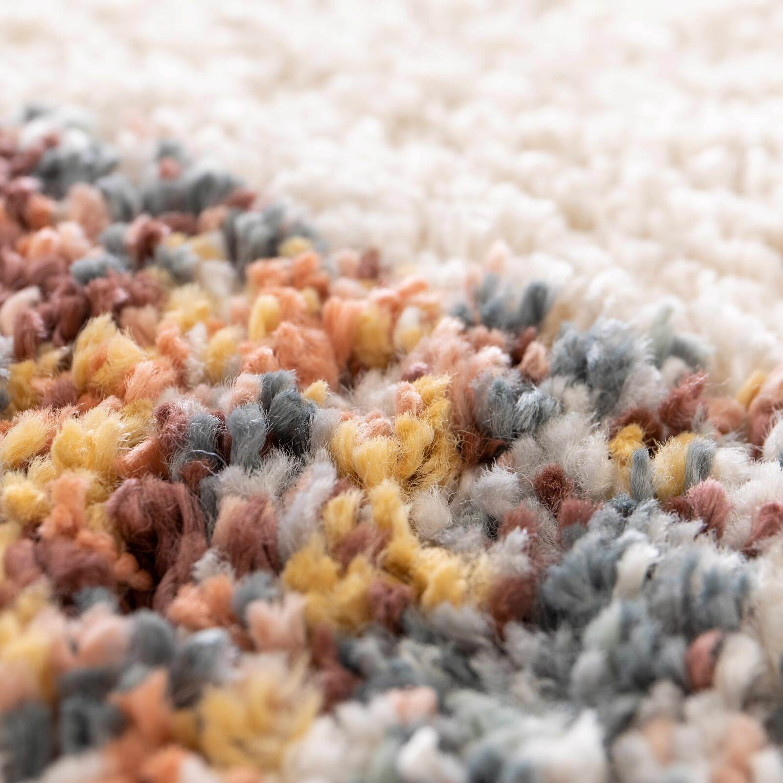 Tappeto rettangolare in polipropilene a pelo lungo con motivo etnico