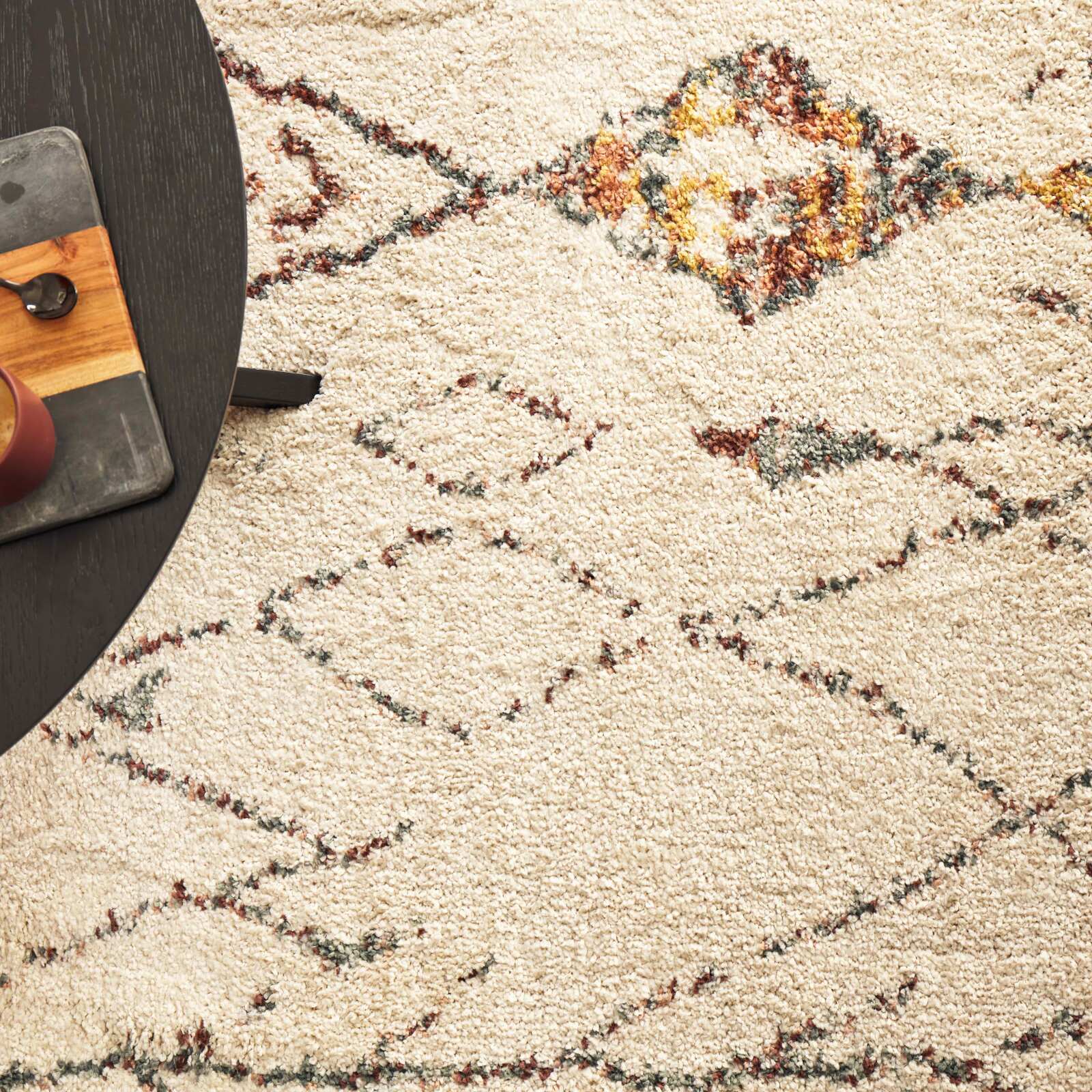 Tappeto rettangolare in polipropilene a pelo lungo con motivo etnico