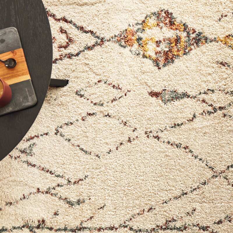 Tappeto rettangolare in polipropilene a pelo lungo con motivo etnico