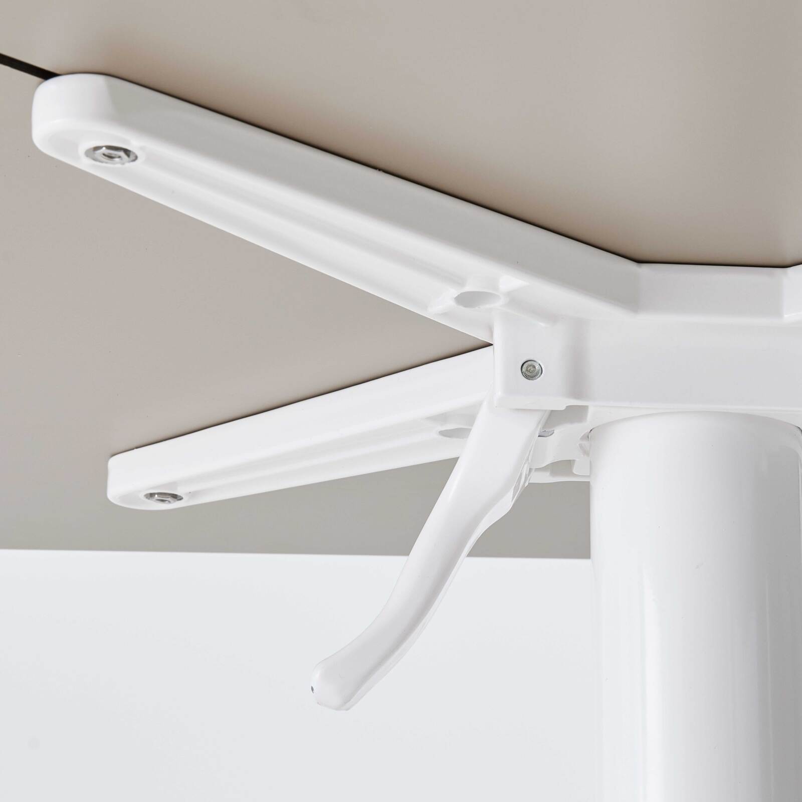 Tavolo inclinabile in laminato 70x70 cm con base bianca e sedie in metallo