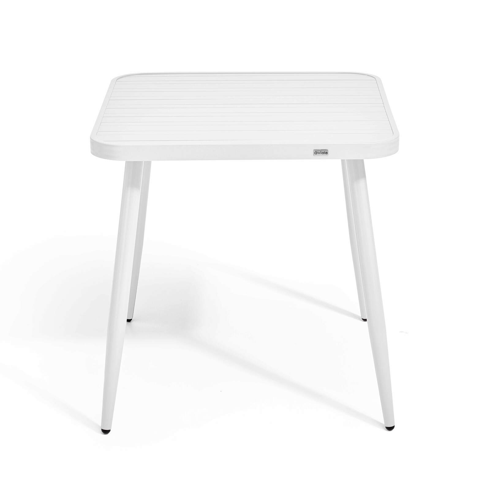 Il tavolo da giardino misura 75 x 75 cm e 2 sedie sono dotate di alluminio e altro