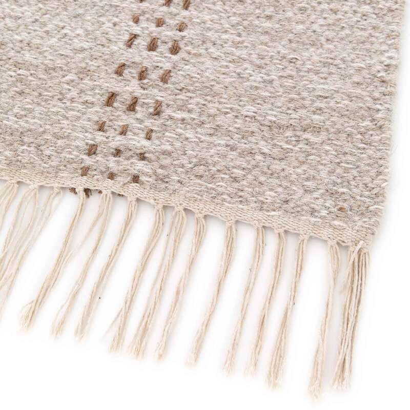 Tappeto rettangolare a tessitura piatta in lana e iuta con motivi geometrici