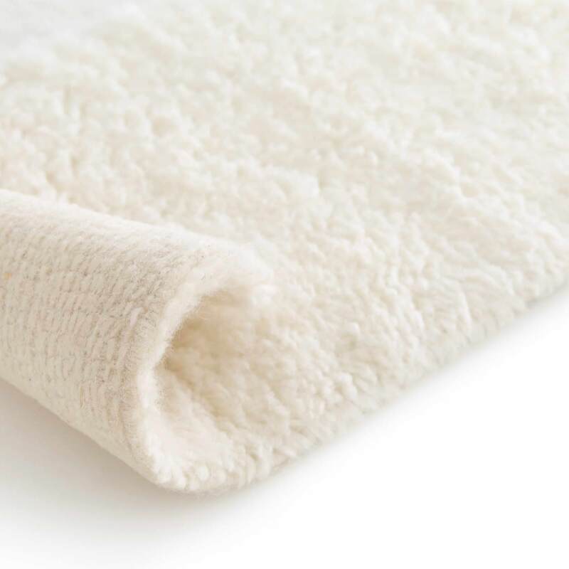 Tappeto rettangolare in lana con motivo a pelo corto tessuto a mano