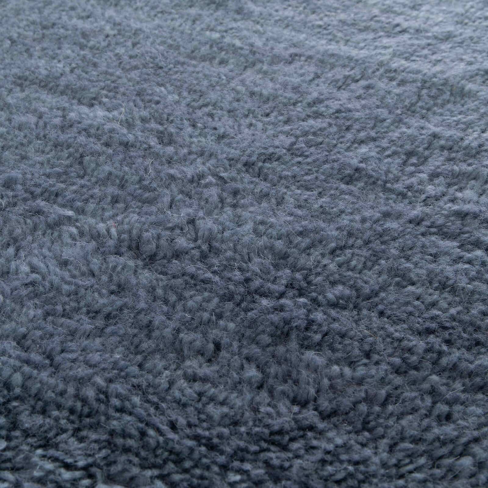 Tappeto rettangolare in lana con motivo a pelo corto tessuto a mano