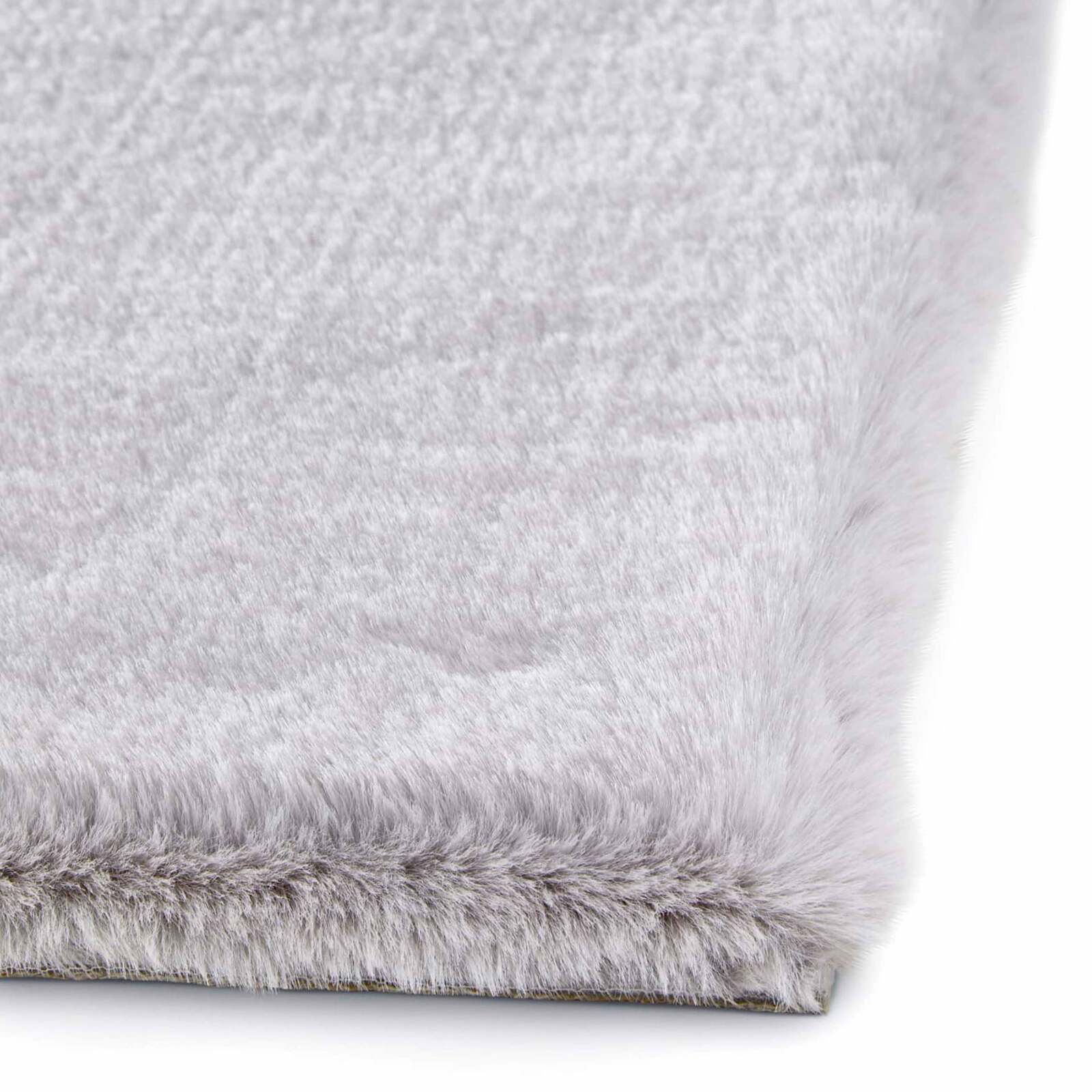 Tappeto rettangolare in pelliccia sintetica a pelo lungo