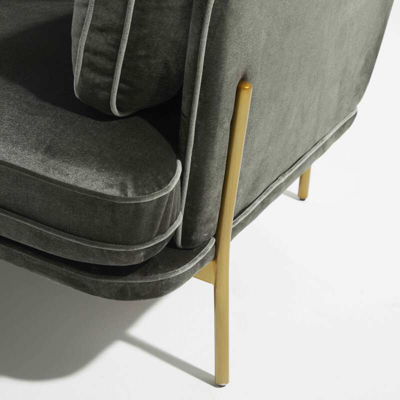 Divano a 3 posti in velluto e legno FSC® con gambe in ottone