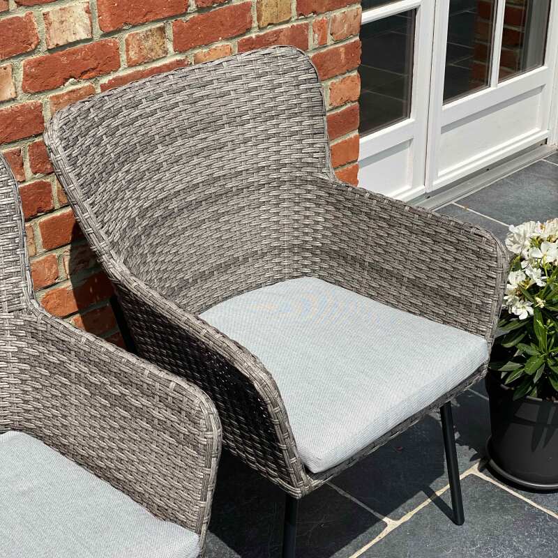 Set di 2 poltrone da giardino in resina intrecciata