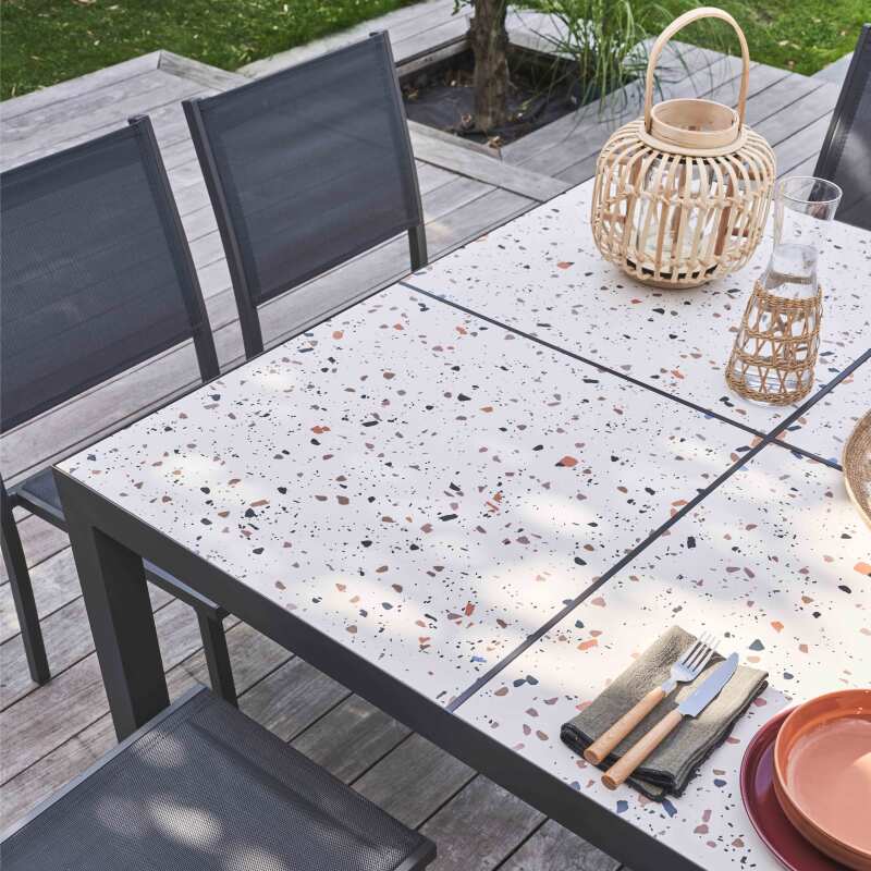 Tavolo da giardino in ceramica effetto terrazzo (182 x 121 x 74 cm)