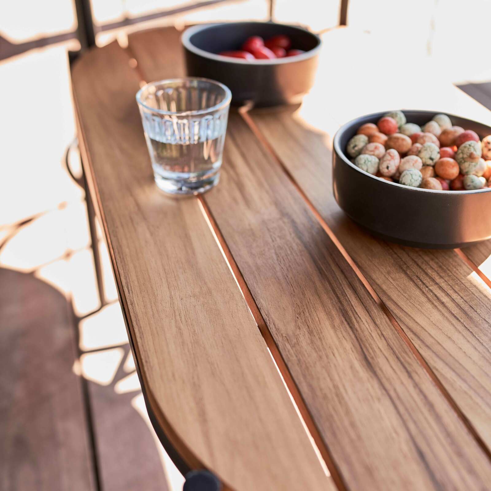 Salotto da giardino 4 posti in resina intrecciata con Tavolina da salotto Salotto da giardino 4 posti in resina intrecciata con Tavolina da salotto