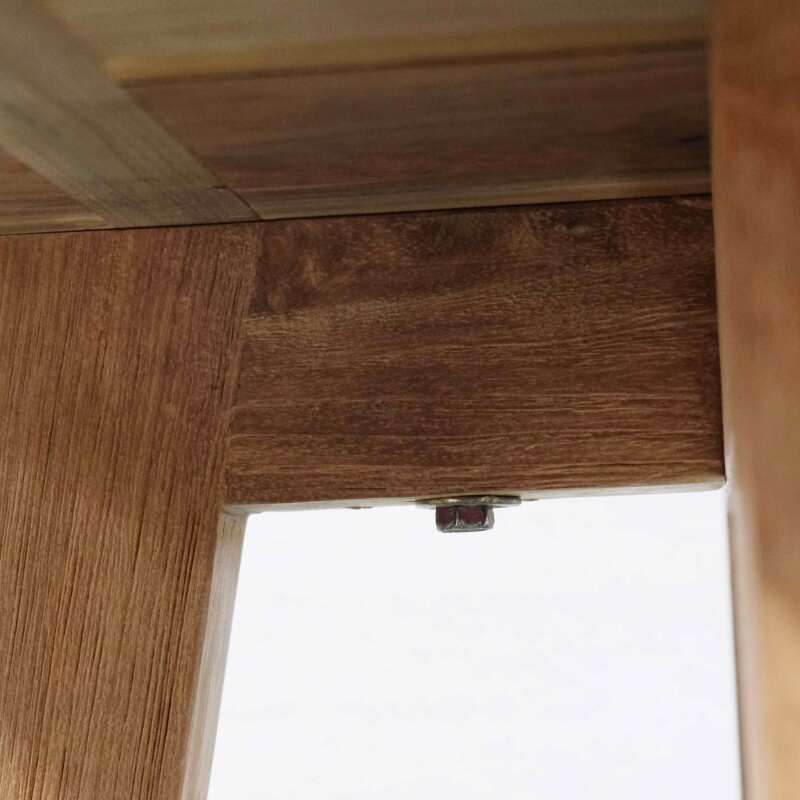 Tavolina da salotto rotondo in massello di teak riciclato