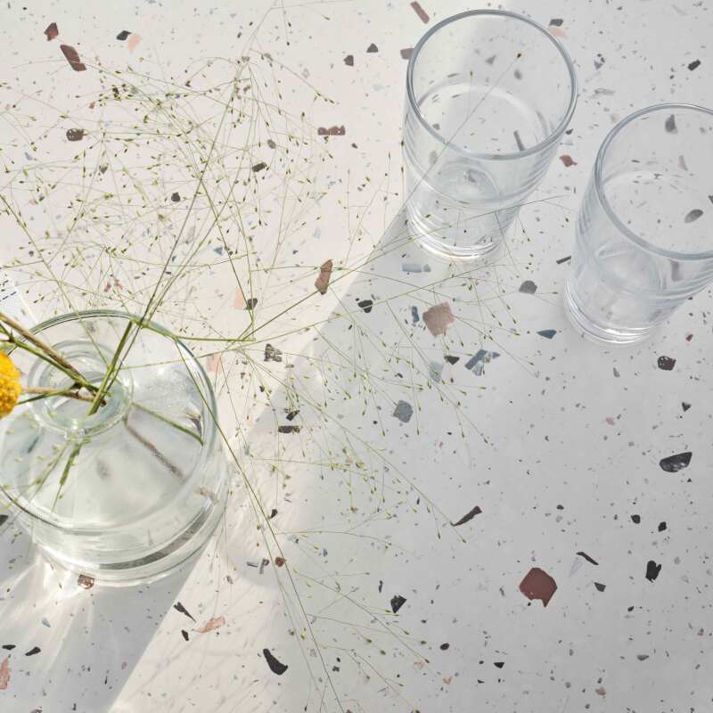 Tavolo da giardino quadrato 60 x 60 cm con gamba basculante in HPL bianco