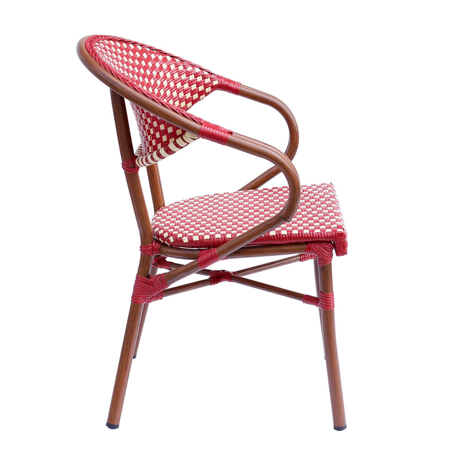 Sedia da bistrot parigina con braccioli in alluminio e rattan sintetico Sedia da bistrot parigina con braccioli in alluminio e rattan sintetico