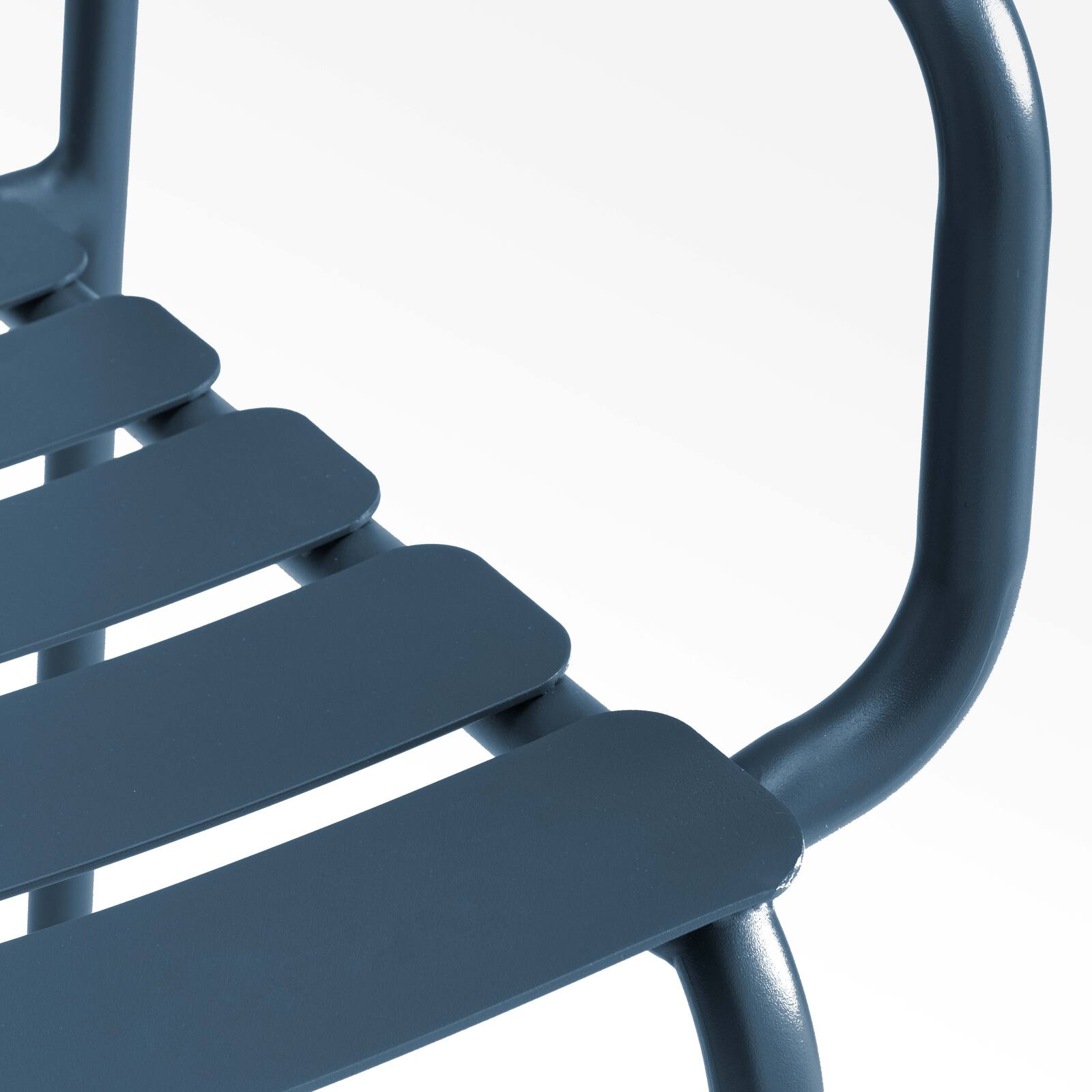 Sedia da terrazza con braccioli in alluminio