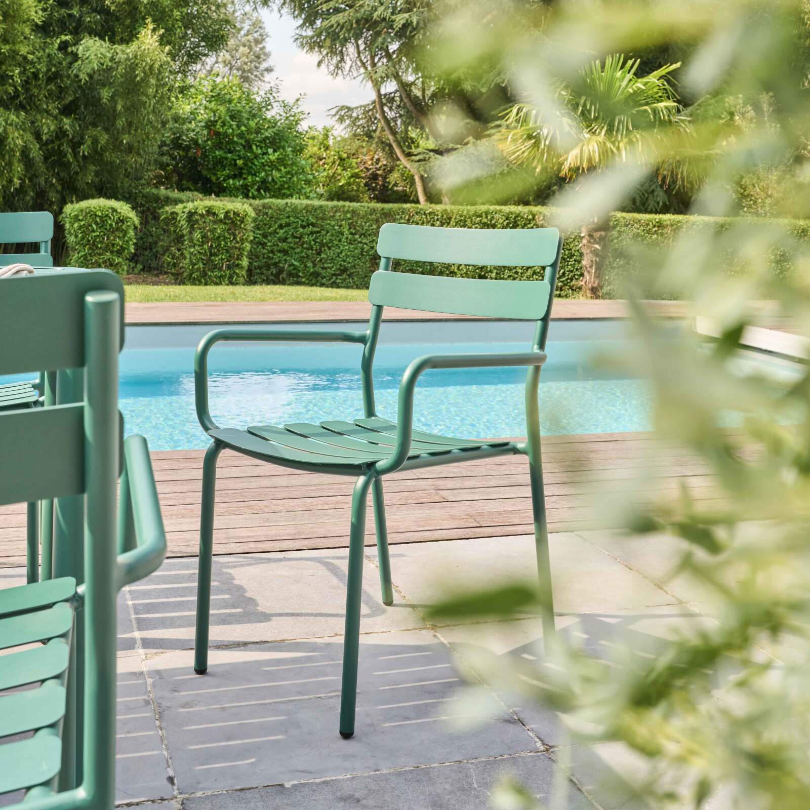 Tavolo da terrazza rettangolare 185 x 92 cm e 8 sedie con braccioli in alluminio