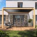 Pergola bioclimatica addossata 3 x 4 m in alluminio con decoro legno