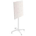 Tavolo alto 60x60 cm inclinabile in laminato con gamba bianca e sedie in metallo