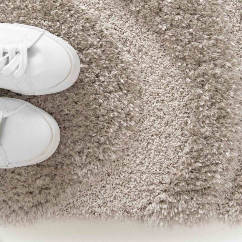 Tappeto shaggy rettangolare in poliestere riciclato con motivo geometrico a pelo lungo