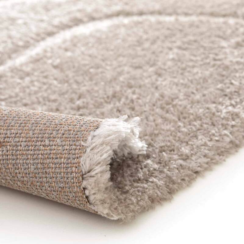 Tappeto shaggy rettangolare in poliestere riciclato con motivo geometrico a pelo lungo