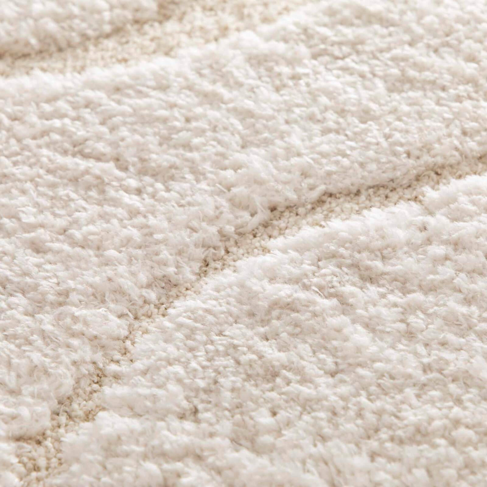 Tappeto shaggy rettangolare in poliestere riciclato con motivo geometrico a pelo lungo