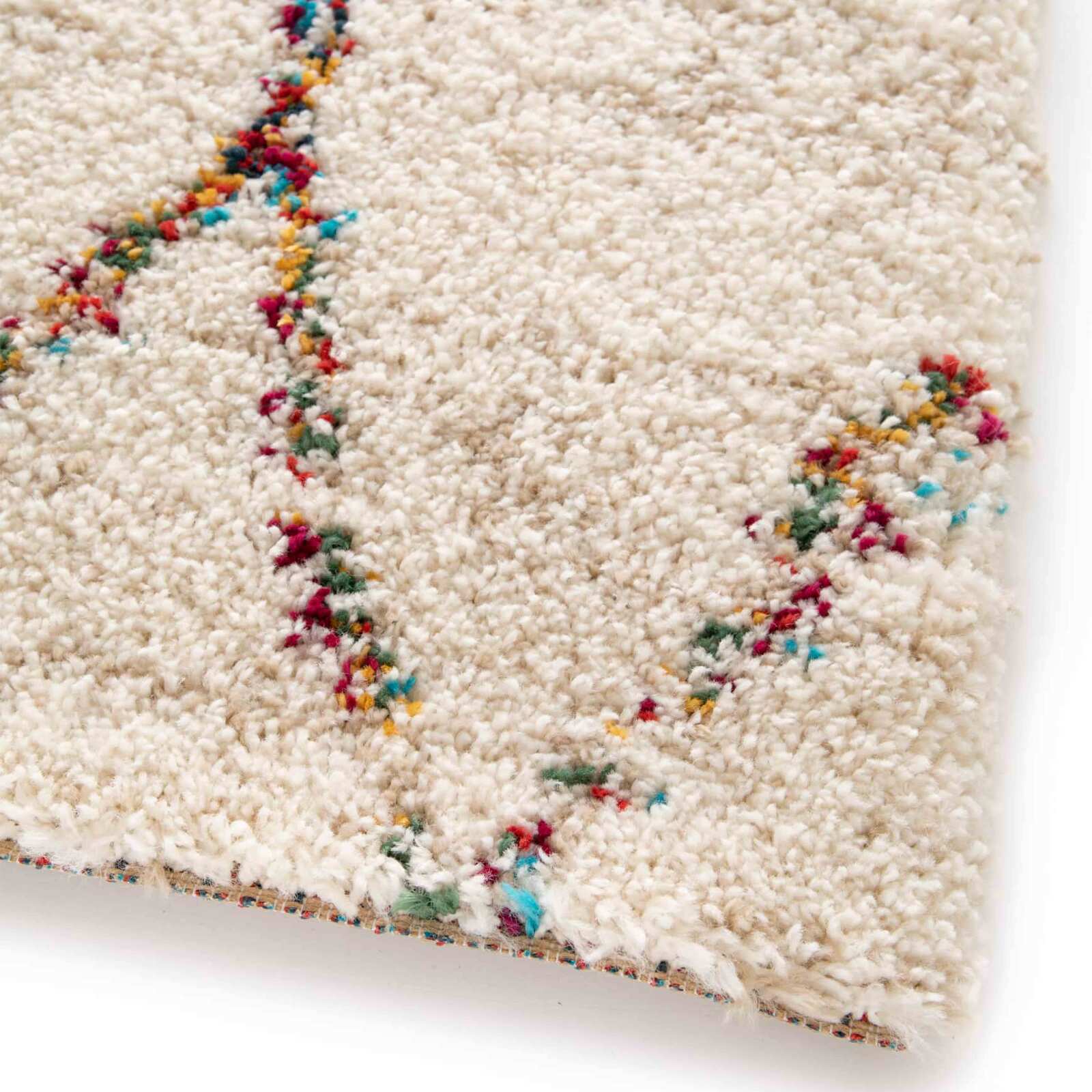 Tappeto rettangolare in polipropilene con motivi etnici e pelo lungo