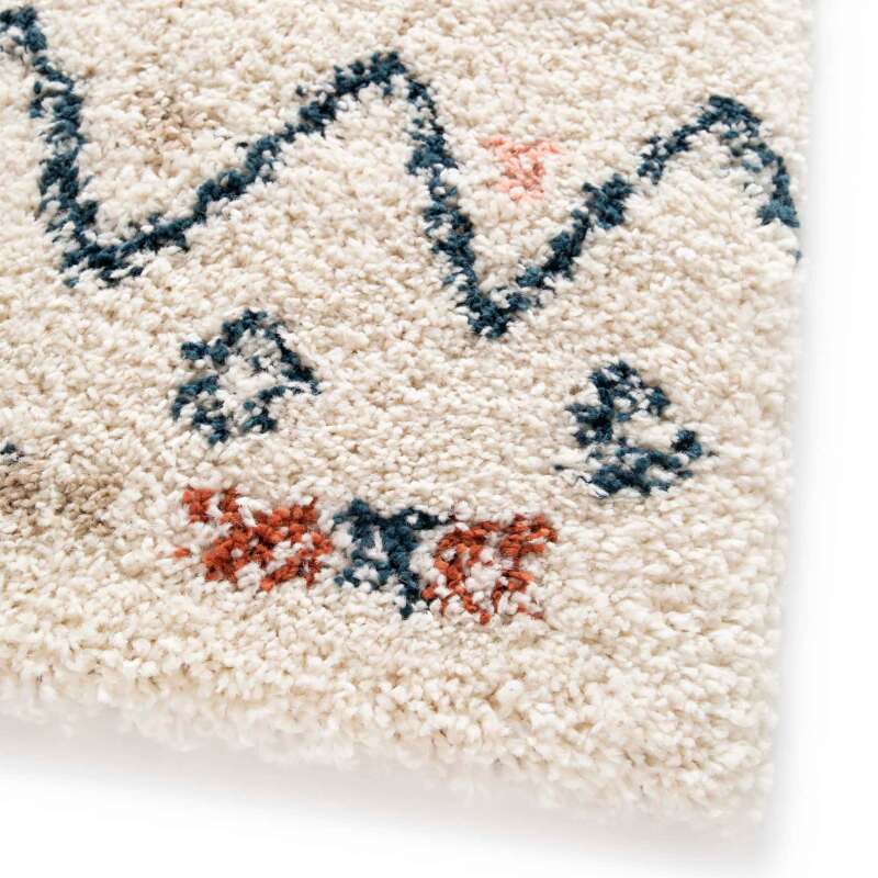 Tappeto rettangolare in polipropilene con motivo etnico a pelo lungo