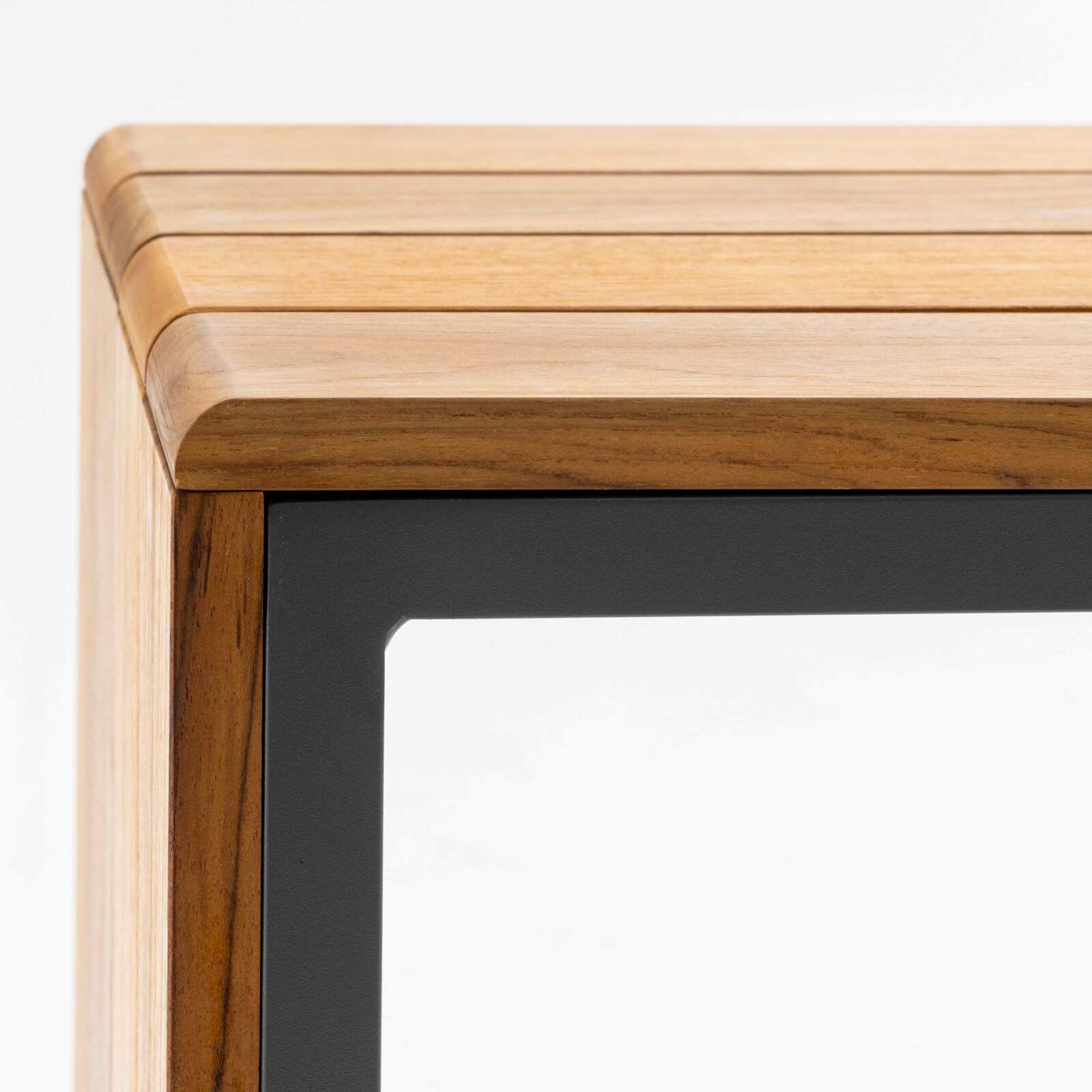 Mensola prendisole in alluminio e legno di teak Mensola prendisole in alluminio e legno di teak