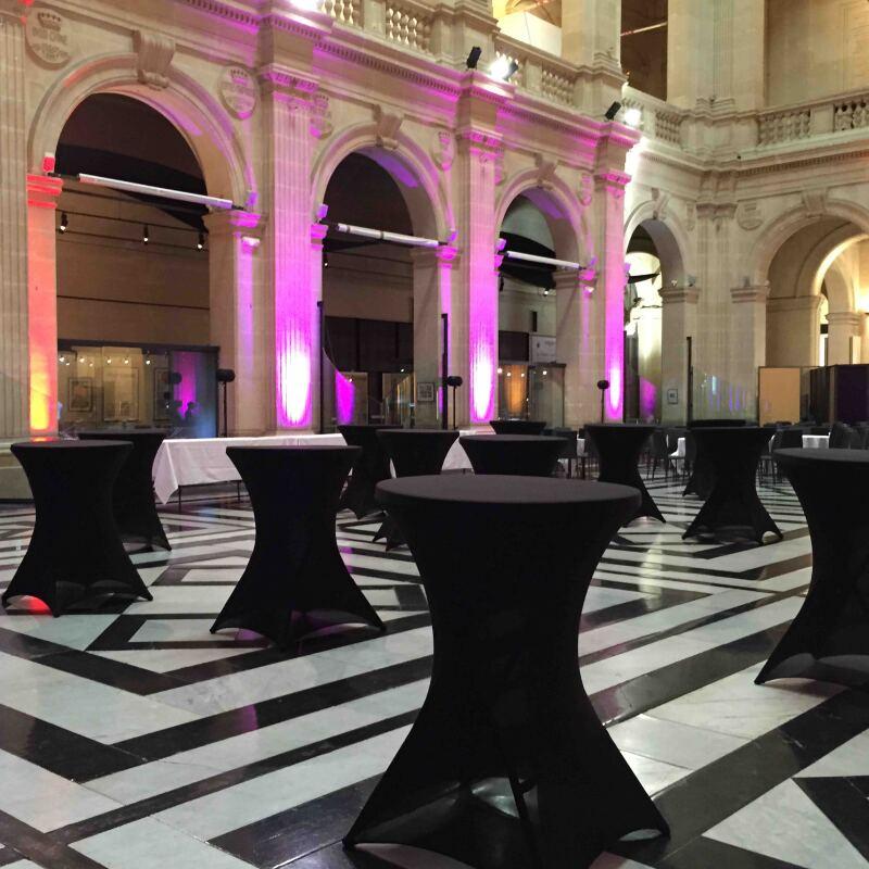 Copritavolo nero in piedi 110x80 cm de 210 g/m²