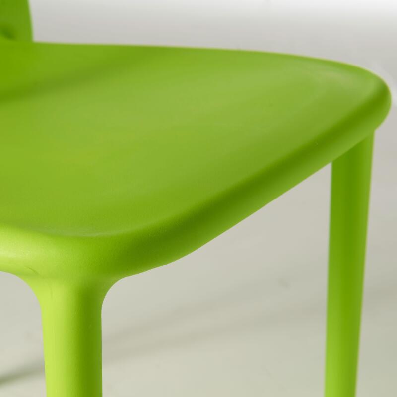 Sedia da ristorante di design in polipropilene