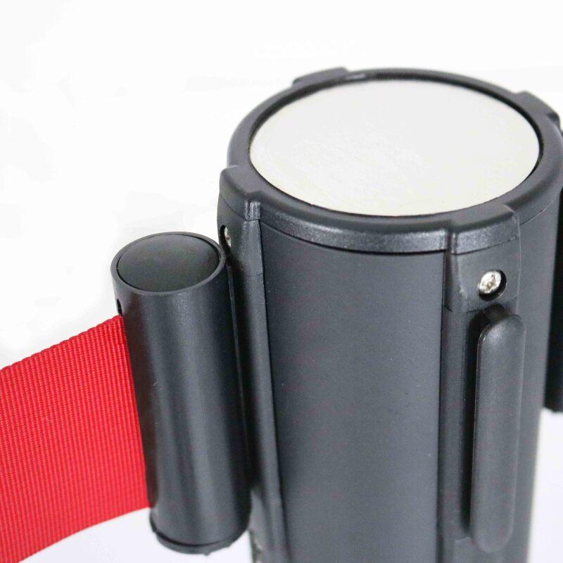 Pali di segnalazione con cinghia retrattile rossa