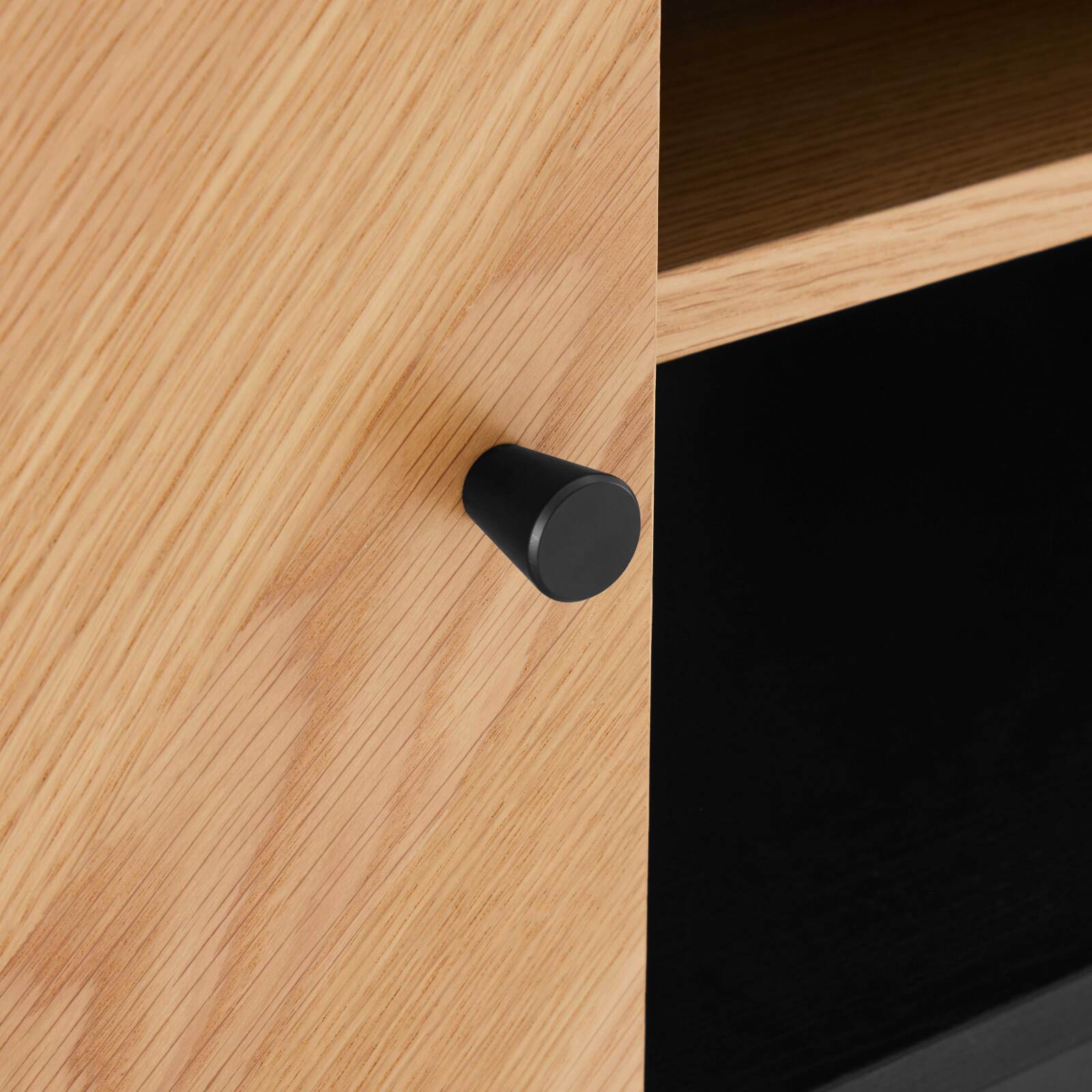 Mobile TV in truciolare con decoro melaminico impiallacciato rovere FSC® 160 cm