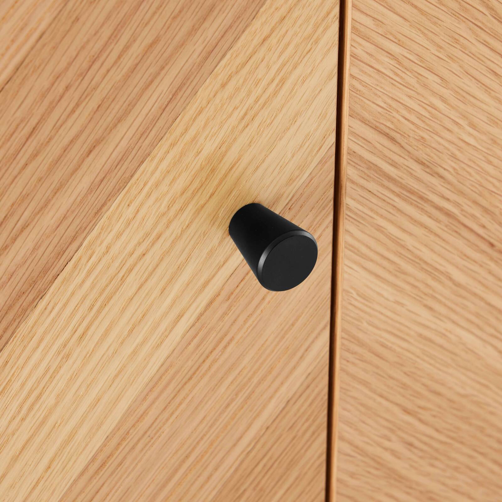 Buffet in truciolare impiallacciato rovere con decoro melaminico FSC® 160 cm